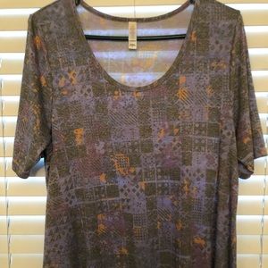 Lularoe large perfect tee